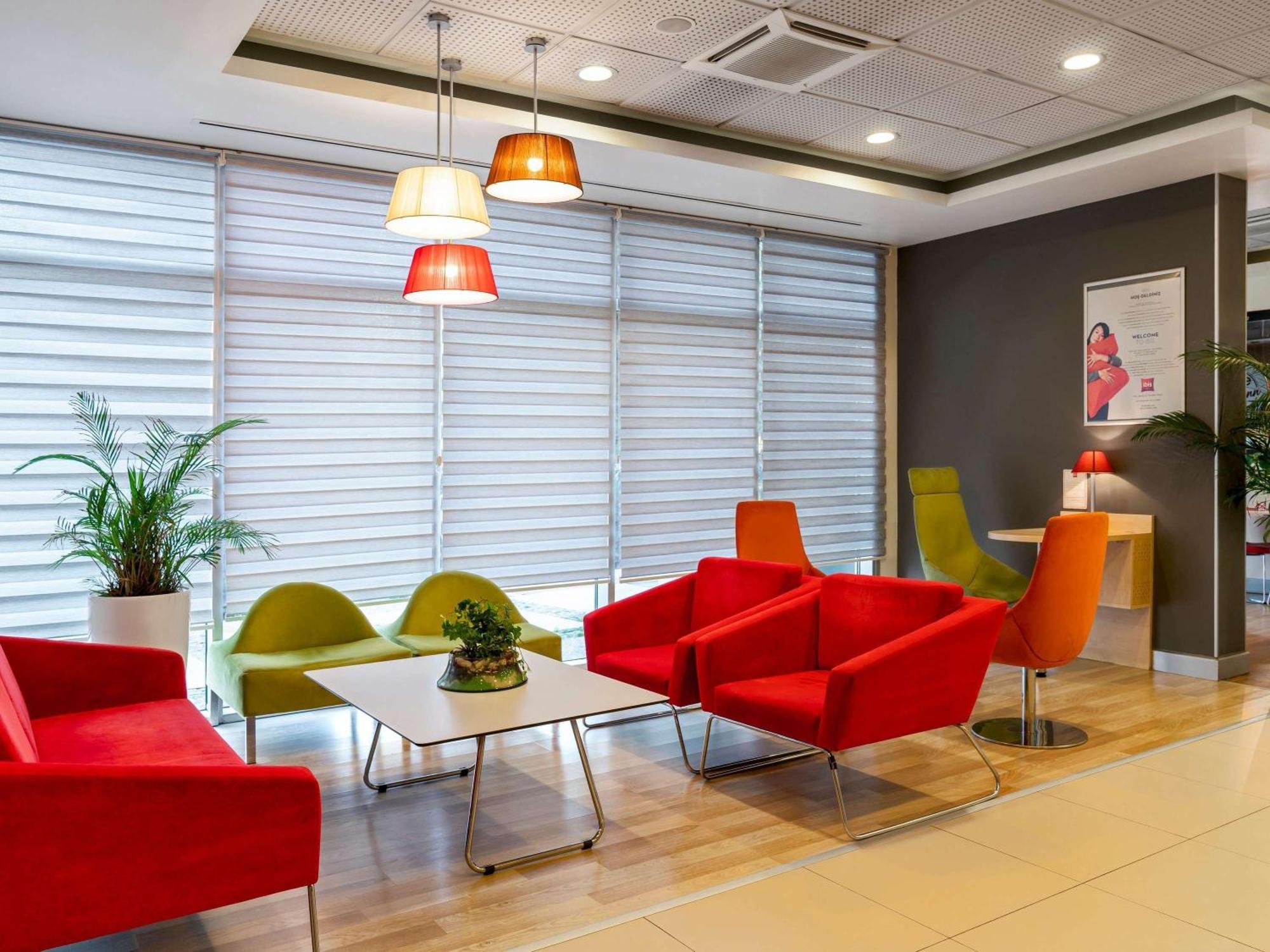 Готель Ibis Izmir Alsancak Екстер'єр фото