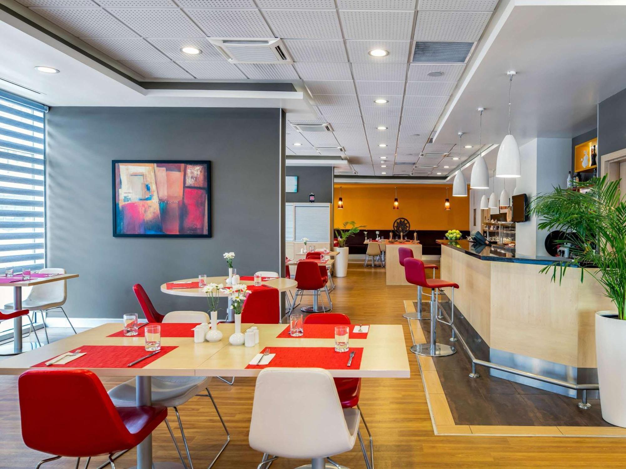Готель Ibis Izmir Alsancak Екстер'єр фото